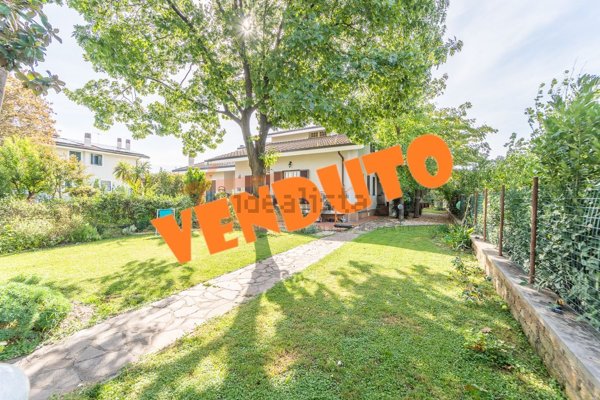 casa indipendente in vendita a Ciampino