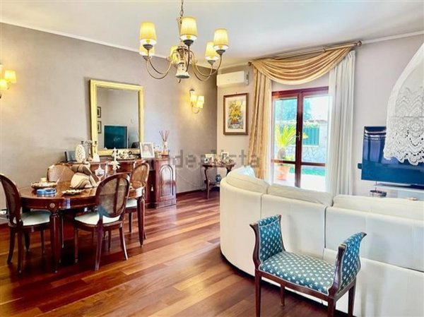 casa indipendente in vendita a Ciampino