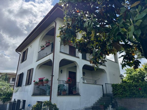 casa indipendente in vendita a Ciampino