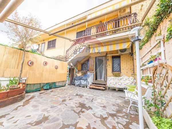 casa indipendente in vendita a Ciampino