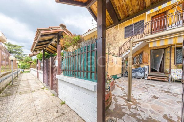 casa indipendente in vendita a Ciampino