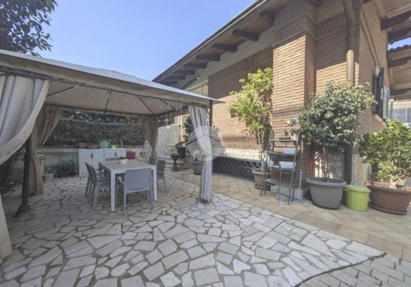 casa indipendente in vendita a Ciampino