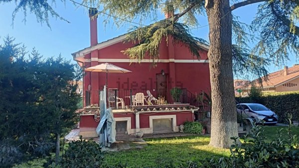 casa indipendente in vendita a Ciampino