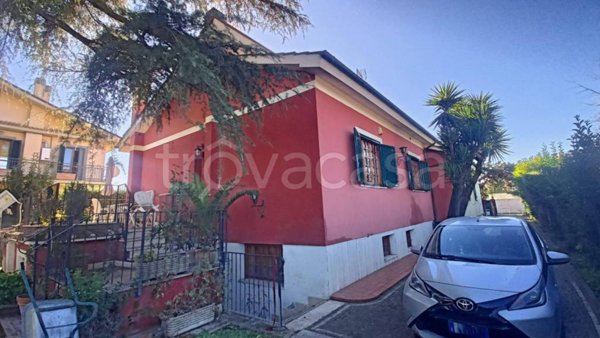 casa indipendente in vendita a Ciampino