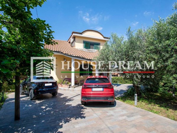casa indipendente in vendita a Ciampino