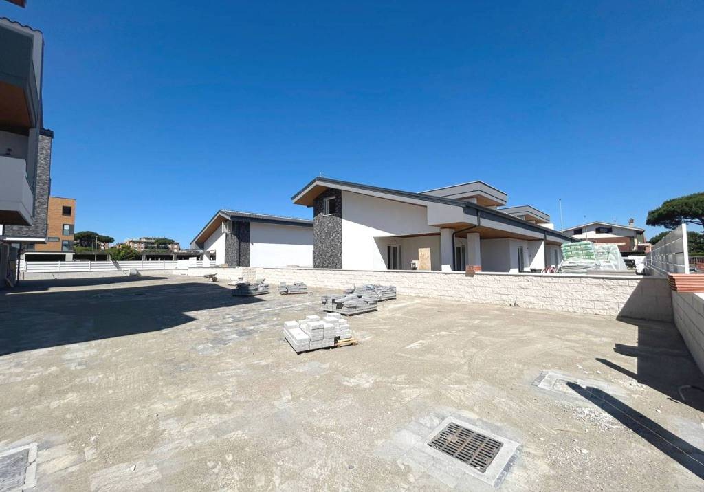 casa indipendente in vendita a Ciampino