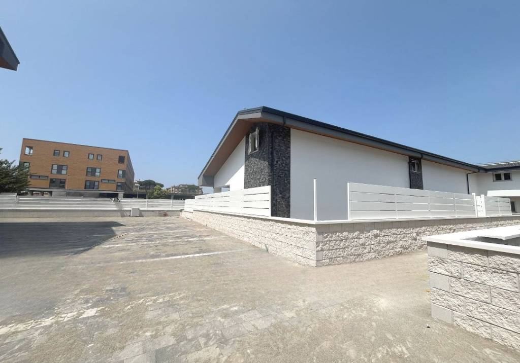 casa indipendente in vendita a Ciampino
