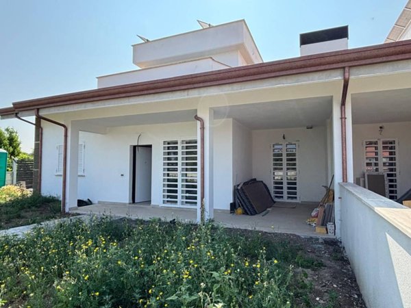 casa indipendente in vendita a Ciampino