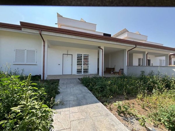 casa indipendente in vendita a Ciampino