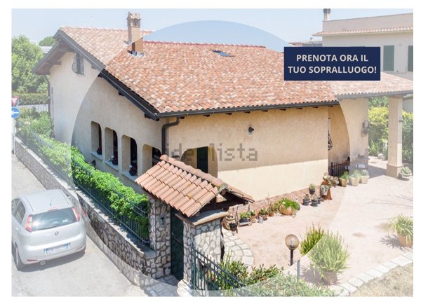 casa indipendente in vendita a Ciampino