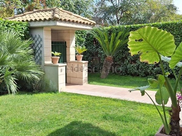 casa indipendente in vendita a Ciampino