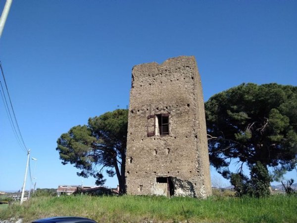 quadrivano in vendita a Ciampino