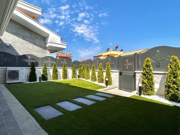 casa indipendente in vendita a Ciampino