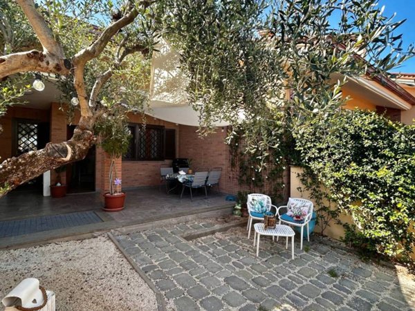 casa indipendente in vendita a Ciampino