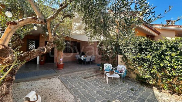 casa indipendente in vendita a Ciampino