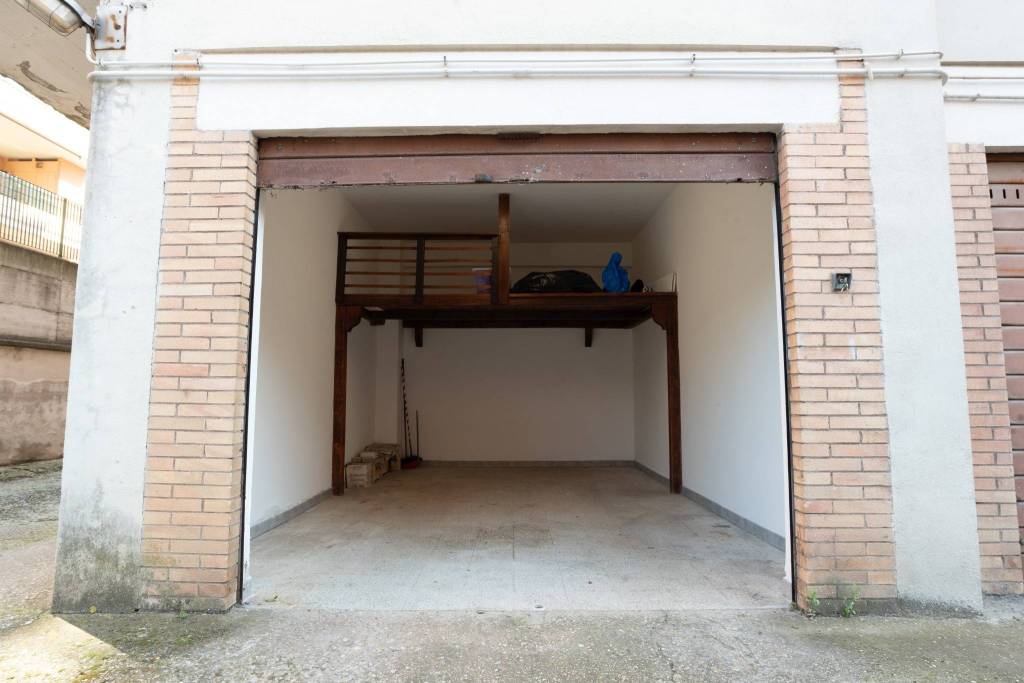 casa indipendente in vendita a Ciampino