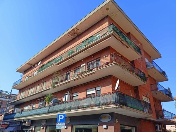 negozio in vendita a Ciampino