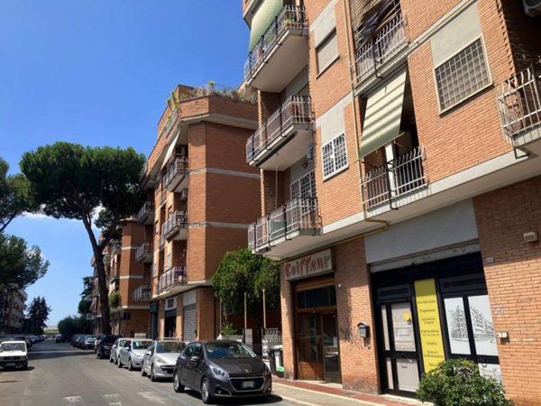 negozio in vendita a Ciampino