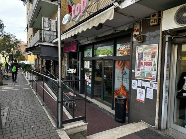 negozio in vendita a Ciampino