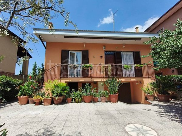 casa indipendente in vendita a Ciampino