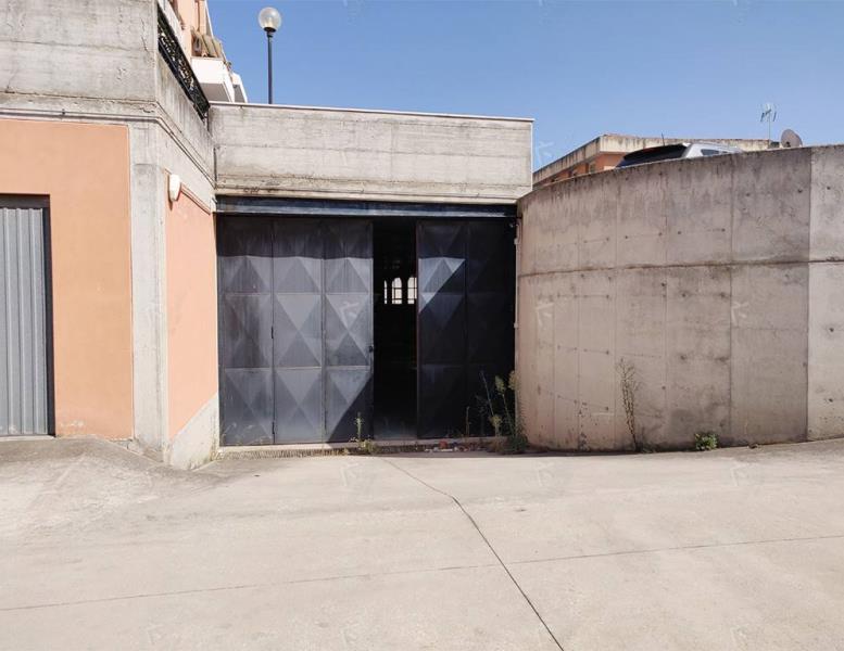 locale commerciale in vendita a Ciampino