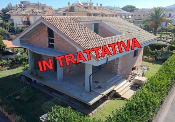 casa indipendente in vendita a Ciampino