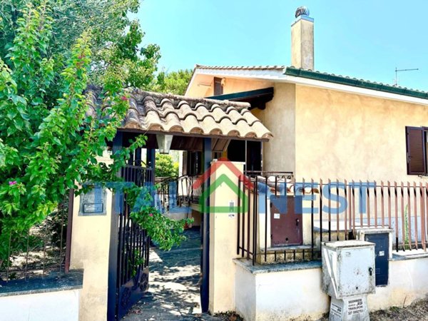 casa indipendente in vendita a Ciampino