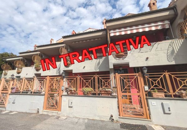 casa indipendente in vendita a Ciampino