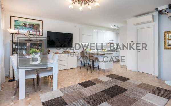 casa indipendente in vendita a Ciampino