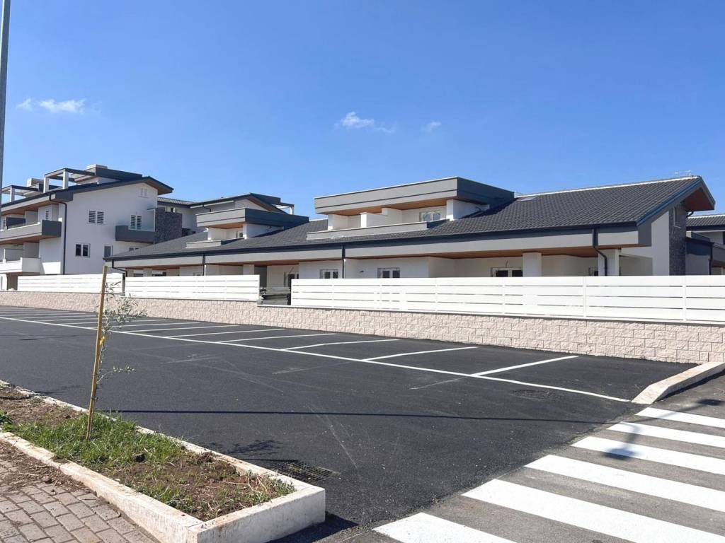 casa indipendente in vendita a Ciampino