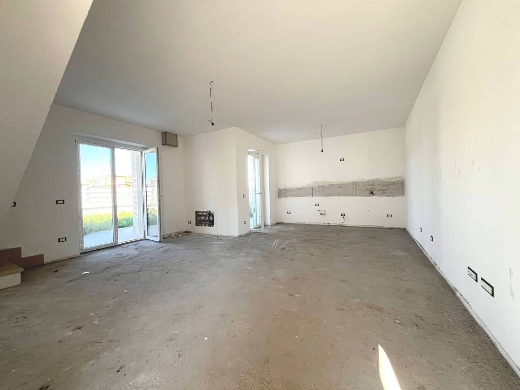 casa indipendente in vendita a Ciampino