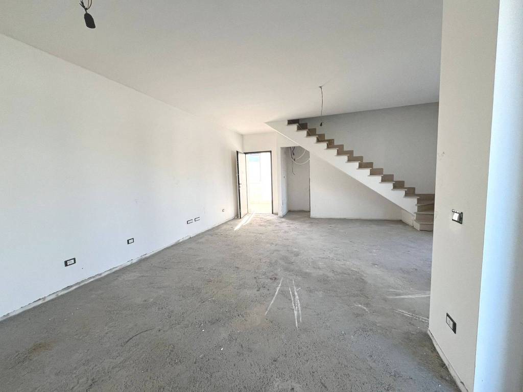 casa indipendente in vendita a Ciampino