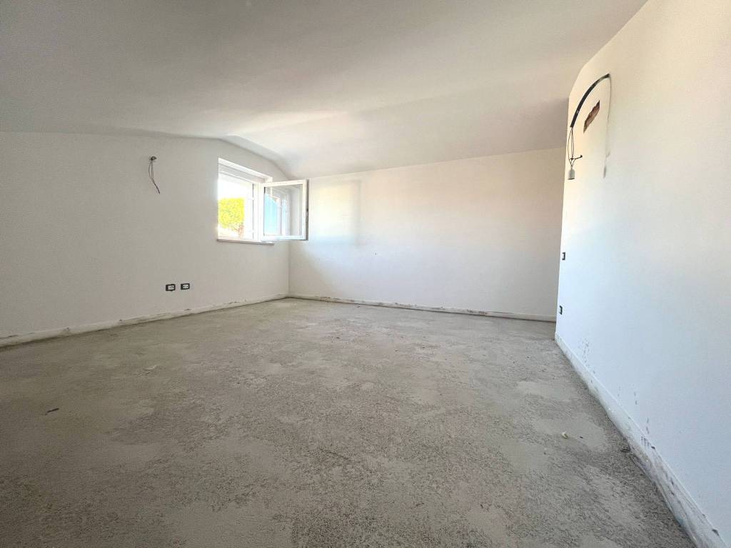 casa indipendente in vendita a Ciampino