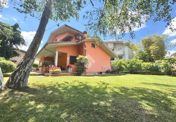 casa indipendente in vendita a Ciampino