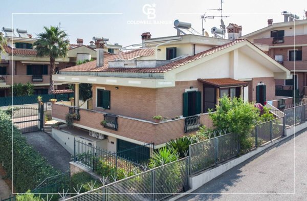 casa indipendente in vendita a Ciampino