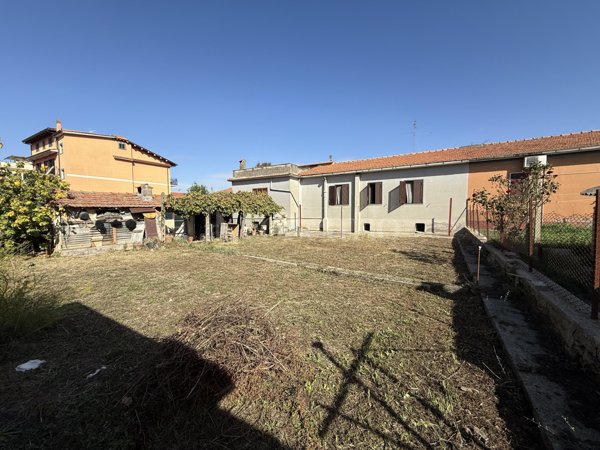 casa indipendente in vendita a Ciampino