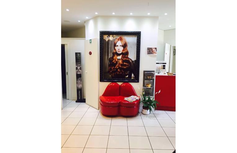 locale commerciale in vendita a Ciampino