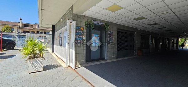 locale commerciale in vendita a Ciampino
