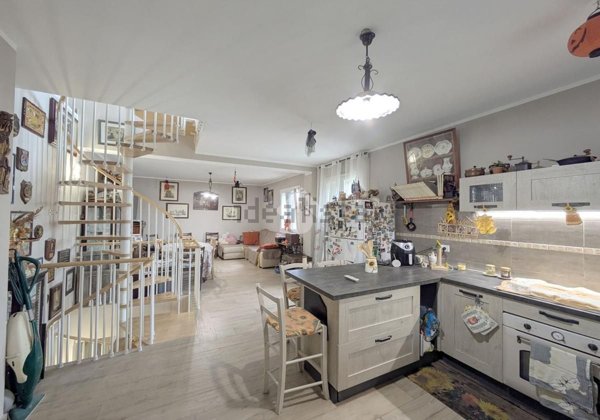 casa indipendente in vendita a Ciampino