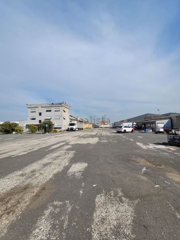 capannone in vendita a Ciampino