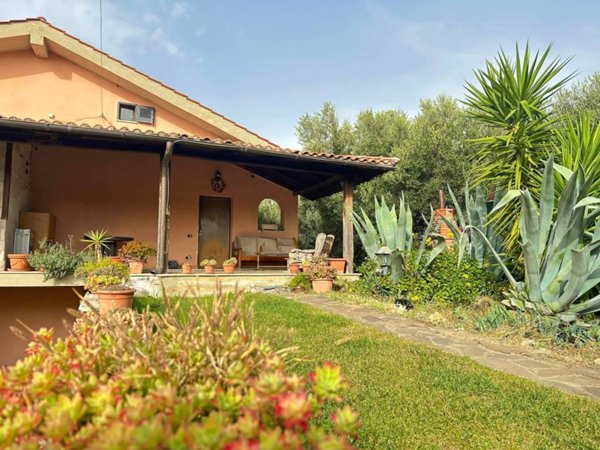 casa indipendente in vendita a Ciampino