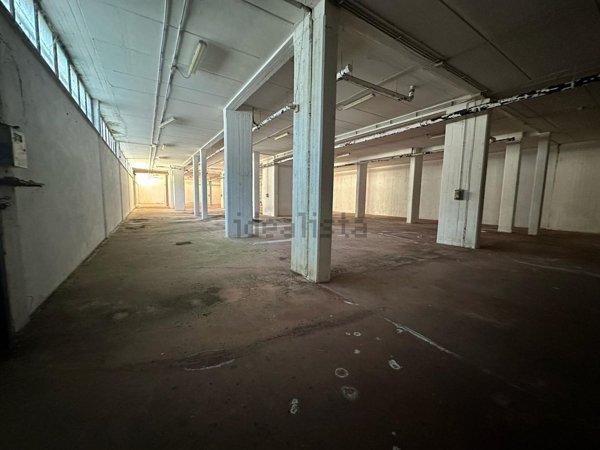 locale di sgombero in vendita a Ciampino