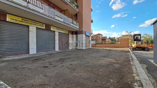 negozio in vendita a Ciampino