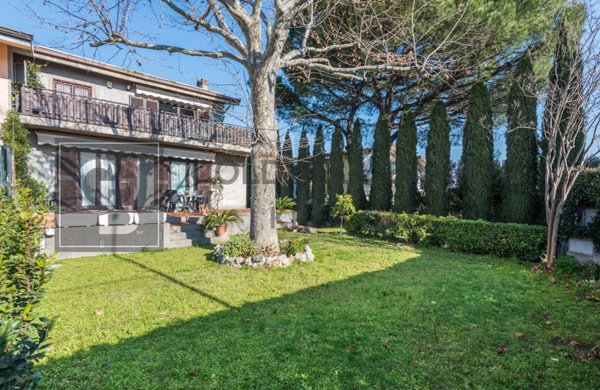 casa indipendente in vendita a Ciampino