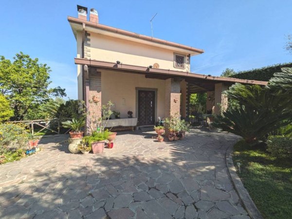 casa indipendente in vendita a Ciampino