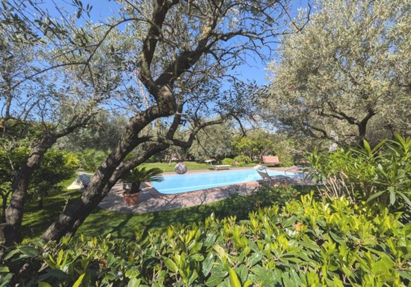 casa indipendente in vendita a Ciampino