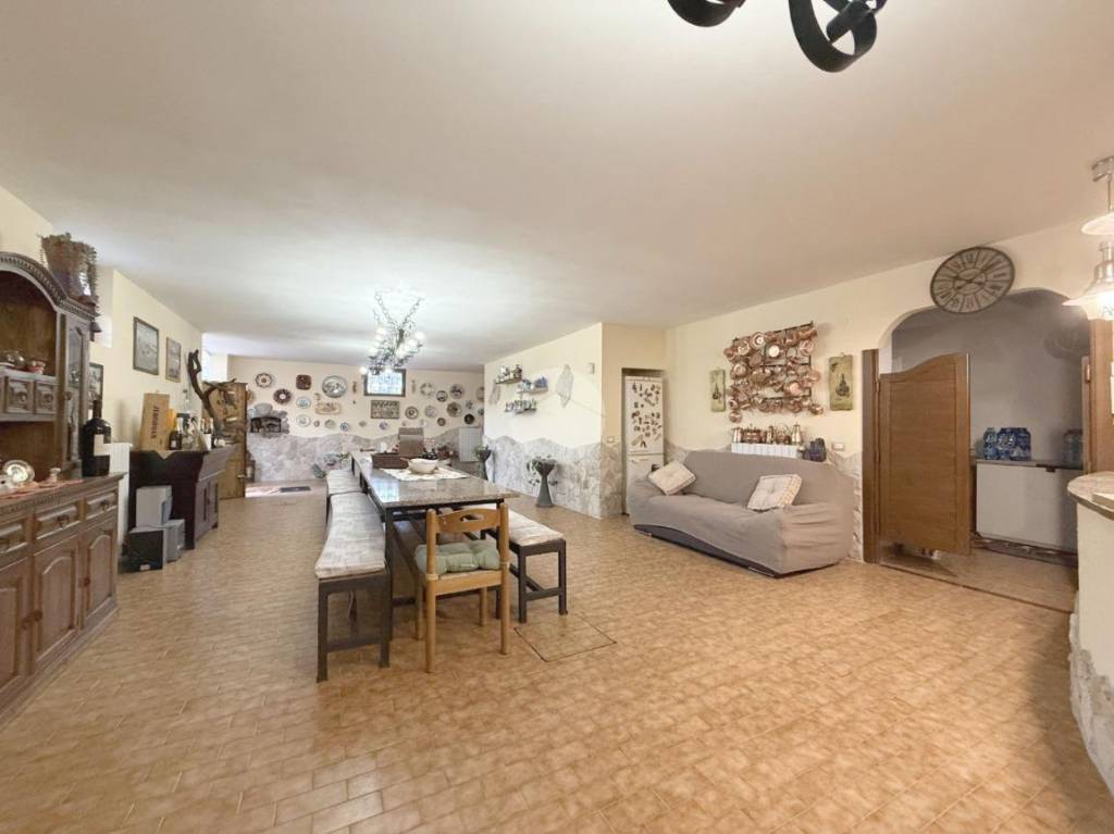 casa indipendente in vendita a Ciampino