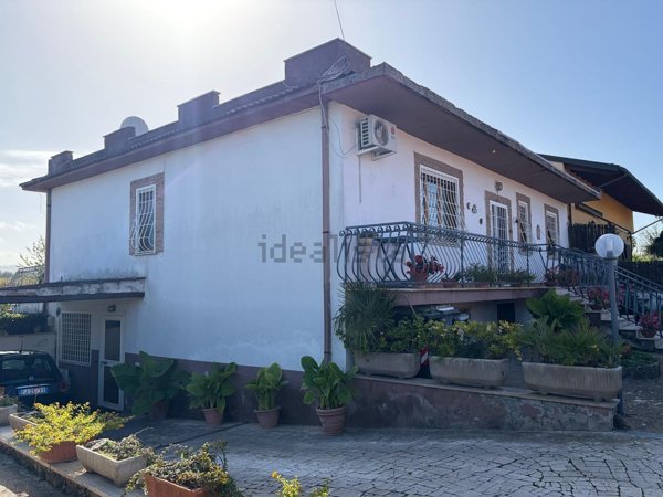 casa indipendente in vendita a Ciampino