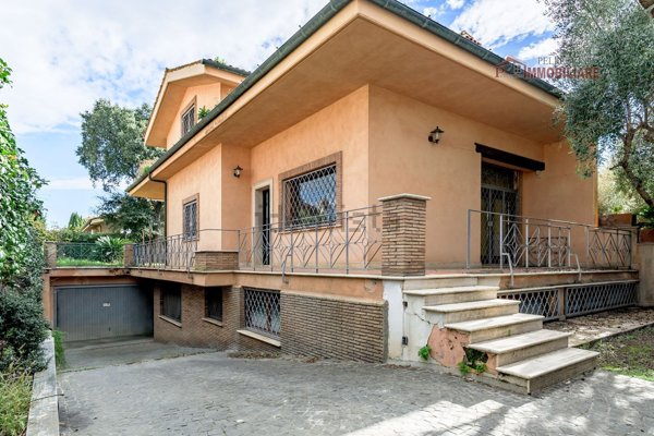 casa indipendente in vendita a Ciampino