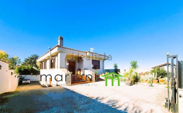 casa indipendente in vendita a Ciampino